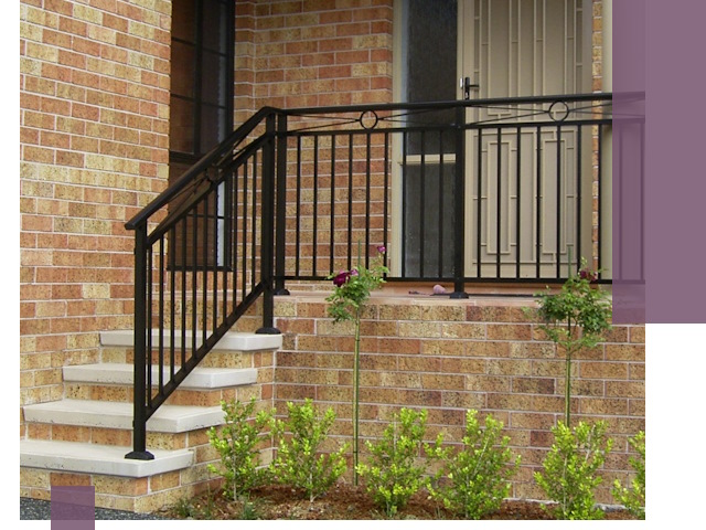 Уличные перила из металла под ключ в Губахе