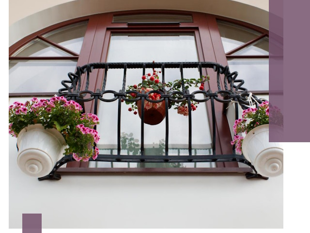 Изготовление и монтаж французских балконов в Губахе