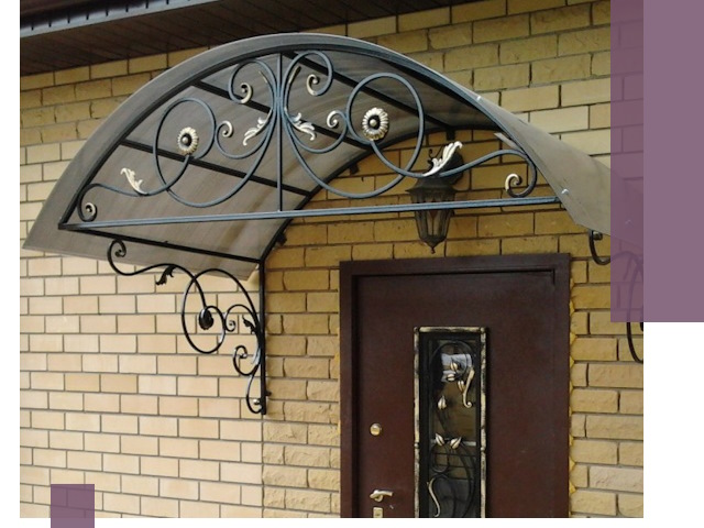 Изготовление козырьков из металла под ключ в Губахе