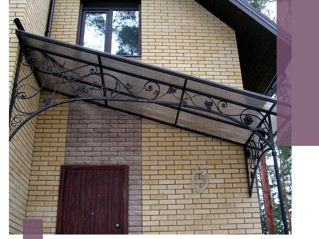 Односкатные козырьки из металла под ключ в Губахе